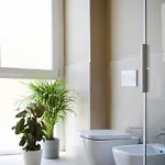 The Garden Premium - Large Windows - 3min Walk To Bernina Express & Station Apartman *